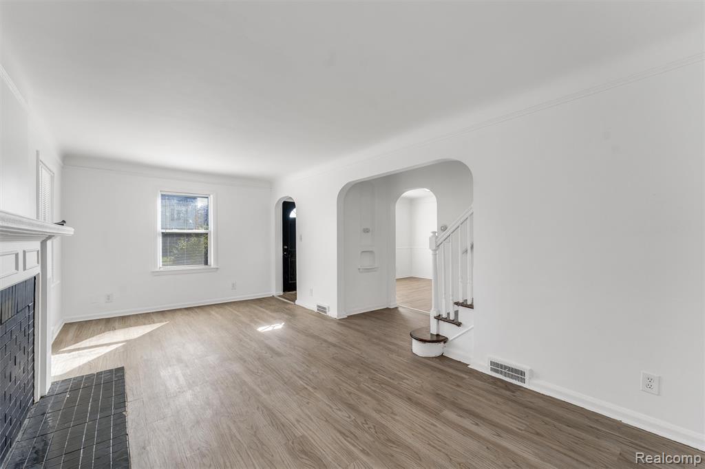 15411 Young St, Detroit, MI 48205 — Photo 9