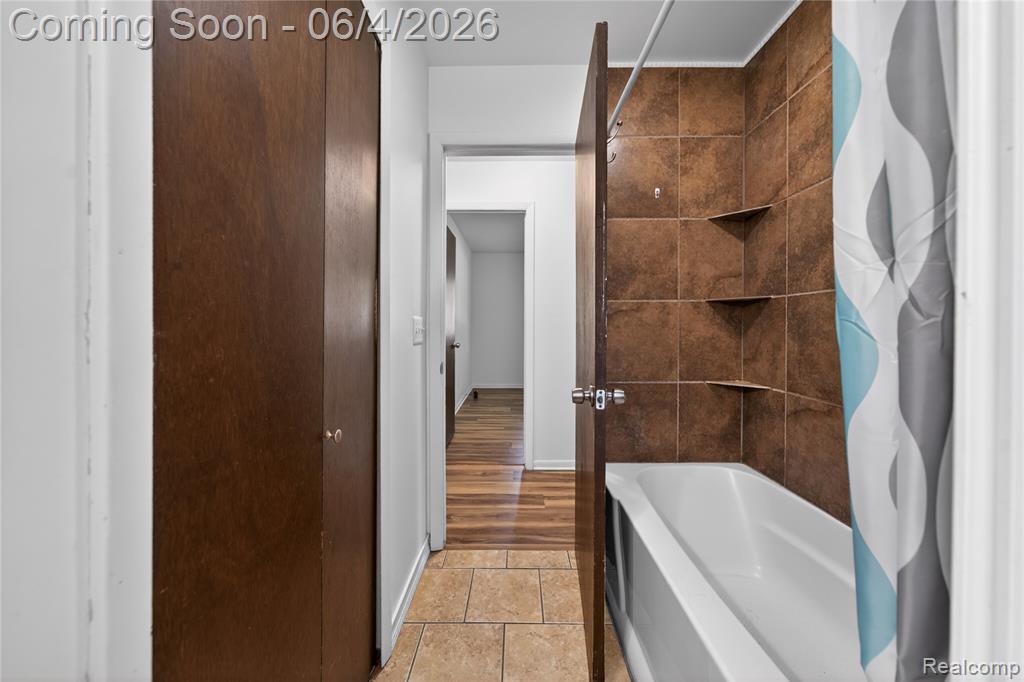 760 Heights Road Road, Lake Orion, MI 48362 — Photo 12