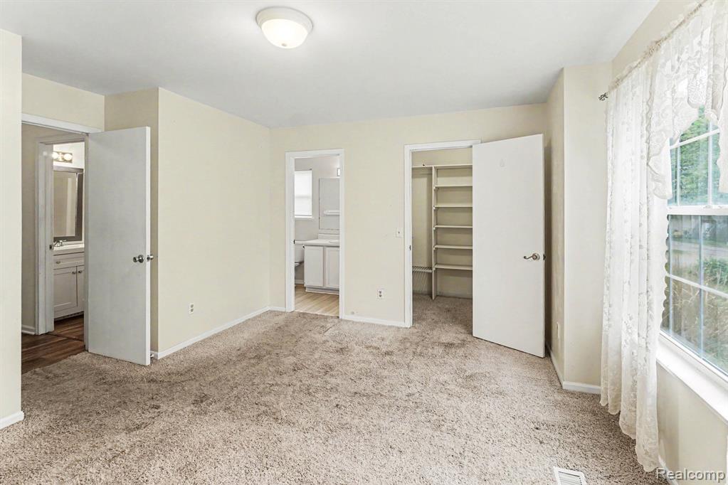 4228 Thom Street, Burton, MI 48509 — Photo 11
