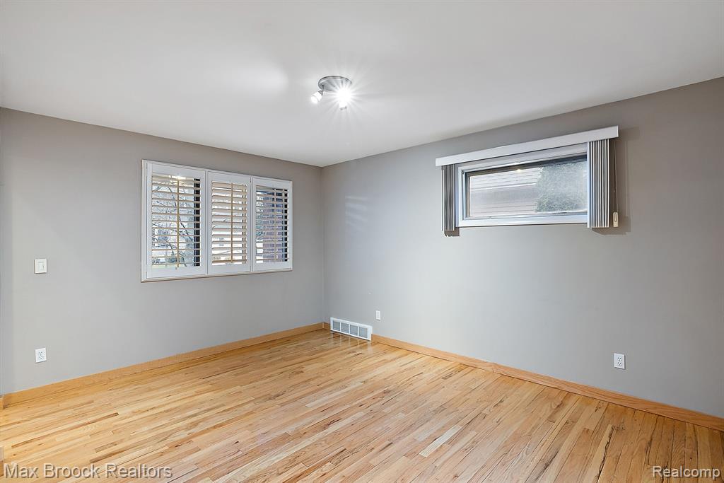 810 CHESTNUT Street, Birmingham, MI 48009 — Photo 9