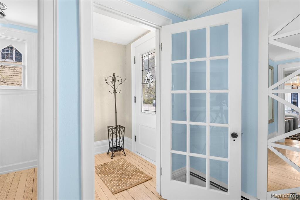 397 KERCHEVAL Avenue, Grosse Pointe Farms, MI 48236 — Photo 10