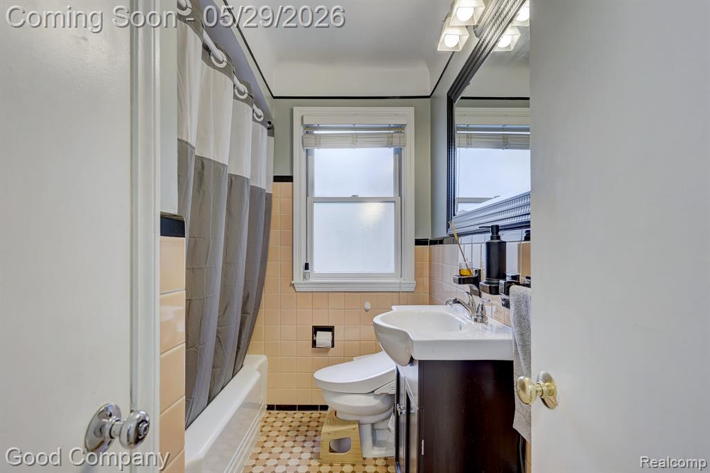 10074 Lincoln Drive, Huntington Woods, MI — Photo 32