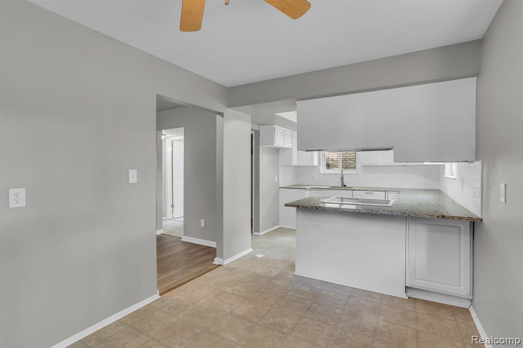7828 KAISER Street, Canton, MI 48187 — Photo 16