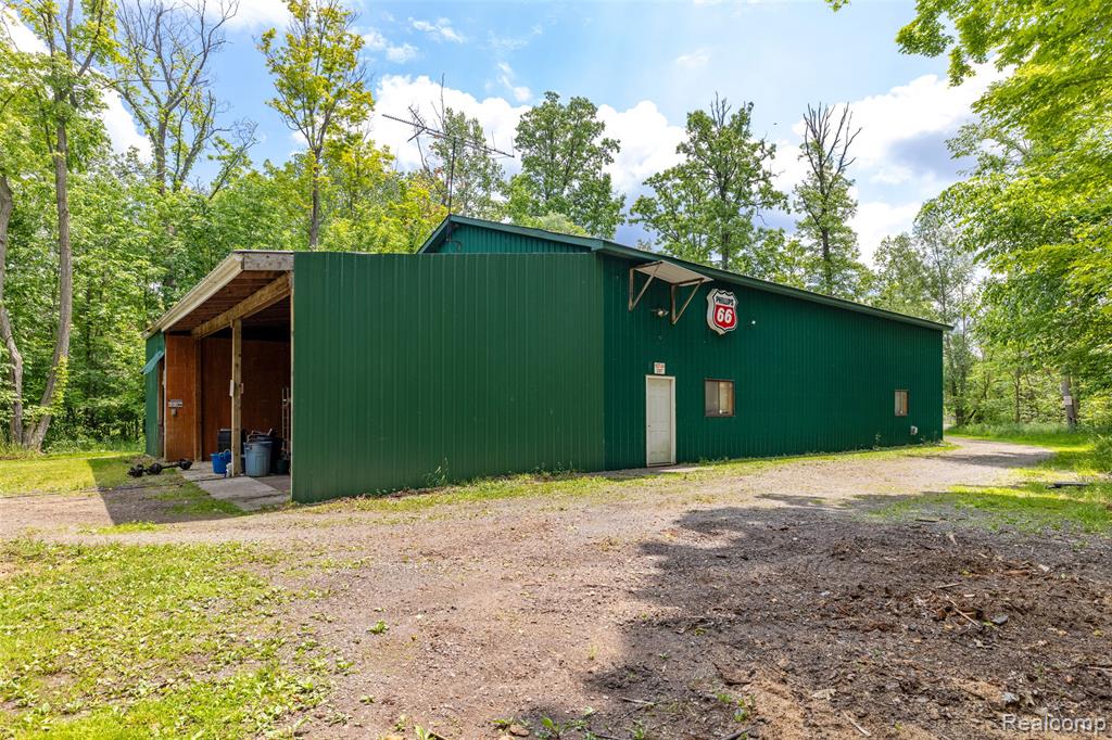 4230 Mill Lake Road, Lake Orion, MI — Photo 88