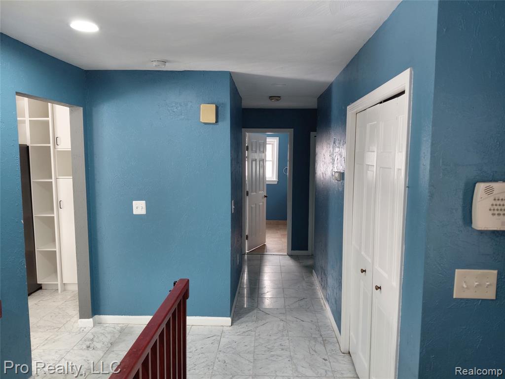 8445 Crestshire Drive, Ypsilanti, MI 48197 — Photo 11