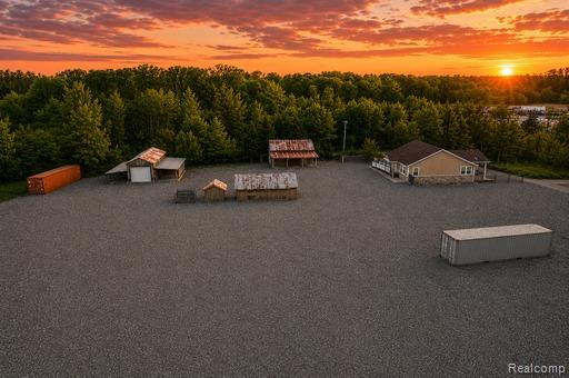 2825 E Maple Road, Milford, MI 48381 — Photo 13