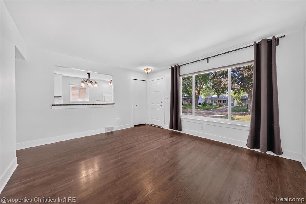 27856 Lenox Avenue, Madison Heights, MI 48071 — Photo 8