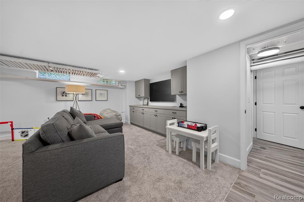 960 Mohegan Street, Birmingham, MI 48009 — Photo 35