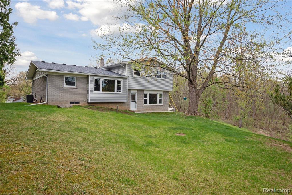 7915 LITTLE FARM Lane, West Bloomfield, MI — Photo 43