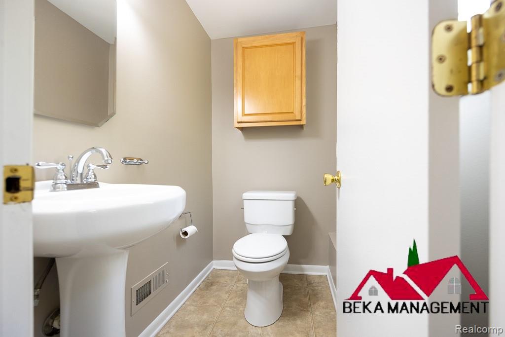 619 Randolph, Northville, MI 48167 — Photo 18