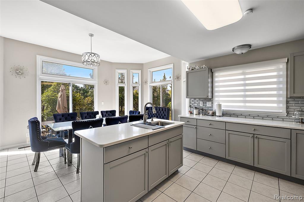 43187 Vintners Place Drive, Sterling Heights, MI 48314 — Photo 13
