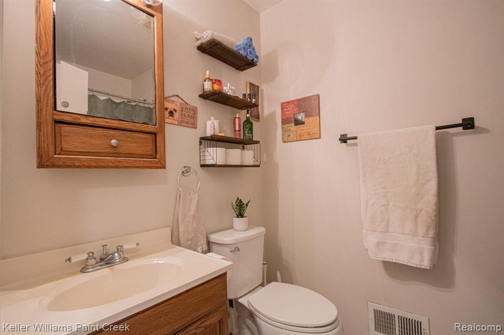 6465 Kelly Road, Yale, MI 48097 — Photo 22