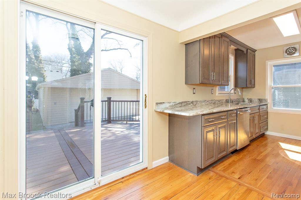 718 Meadowdale Street, Ferndale, MI 48220 — Photo 11