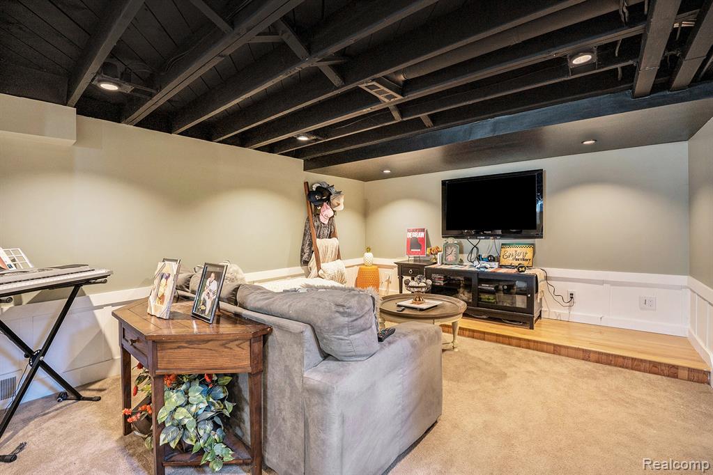 422 Jeffrey Avenue, Royal Oak, MI 48073 — Photo 17
