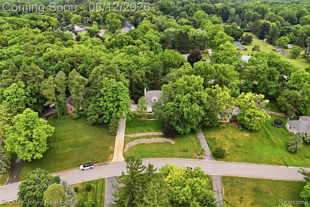 7829 Hillside Lakes Drive, Brighton, MI 48116 — Photo 43