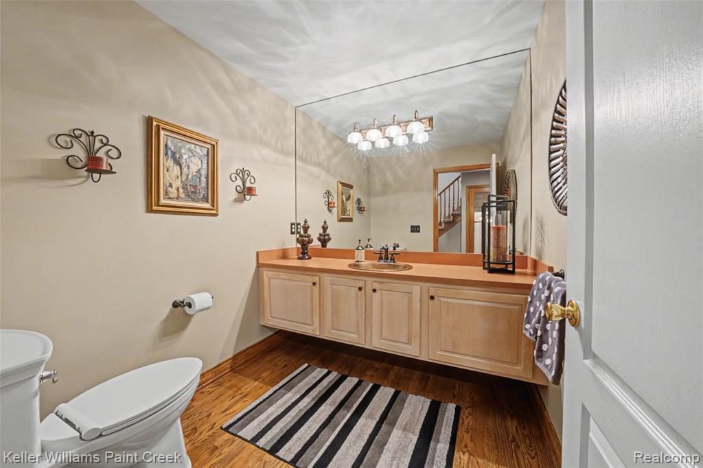 247 Glenmoor Drive S, Rochester, MI 48307 — Photo 27