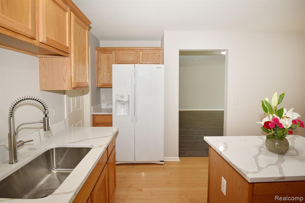39516 ROCKCREST Lane, Northville, MI 48168 — Photo 14
