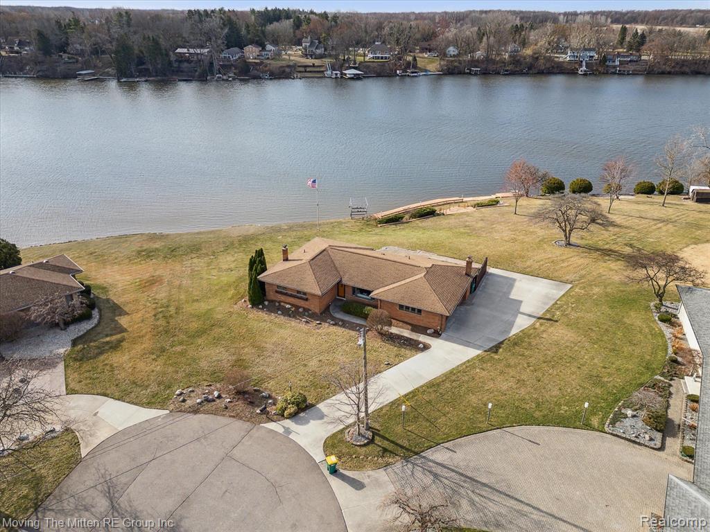 47853 N SHORE Drive, Van Buren, MI 48111 — Photo 3