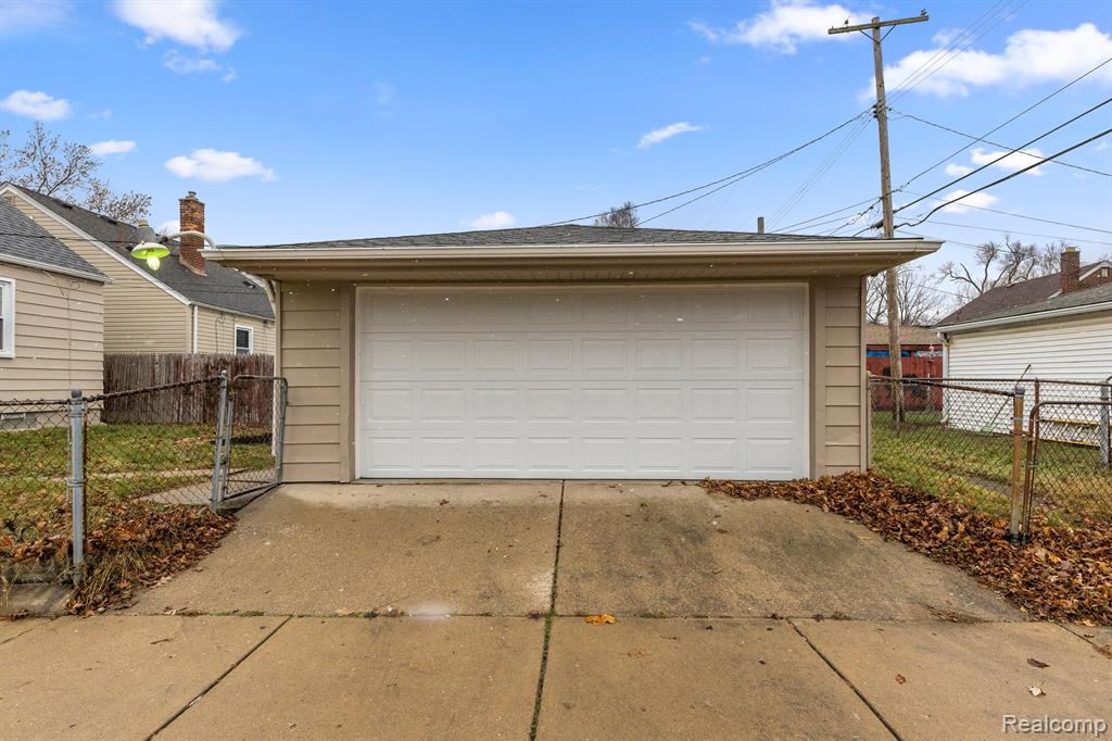 908 STEWART Avenue, Lincoln Park, MI 48146 — Photo 22
