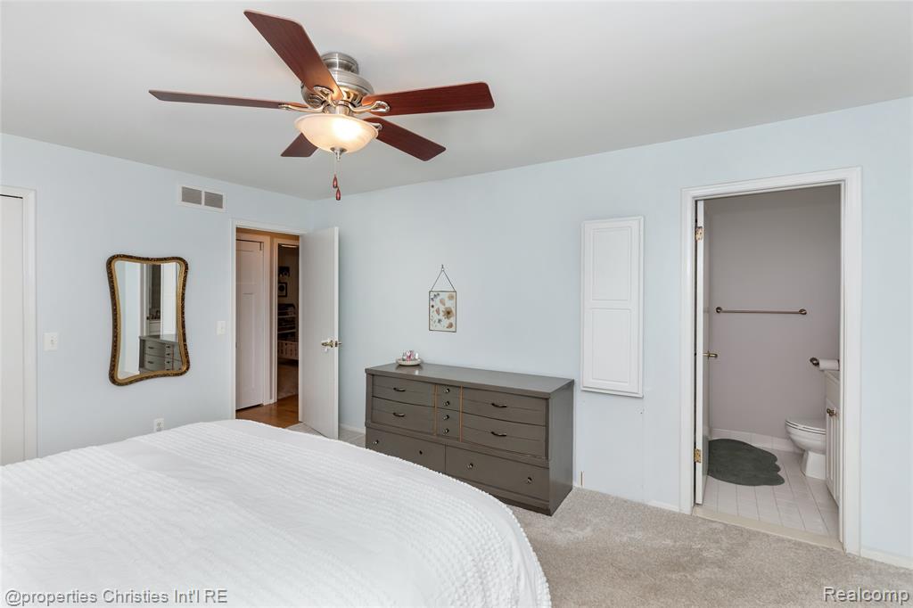 6805 Emerald Shores Drive, Troy, MI 48085 — Photo 20