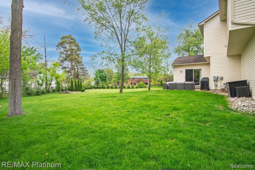 8313 Mill Pointe Court, Goodrich Vlg, MI — Photo 33
