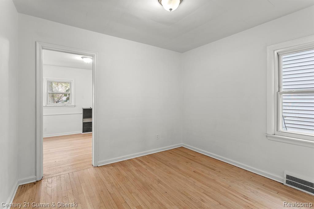 6535 ORCHARD Avenue, Dearborn, MI 48126 — Photo 16
