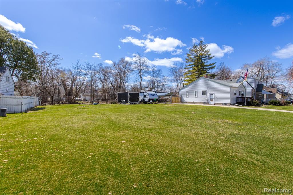 602 E TENNYSON Avenue, Pontiac, MI 48340 — Photo 39
