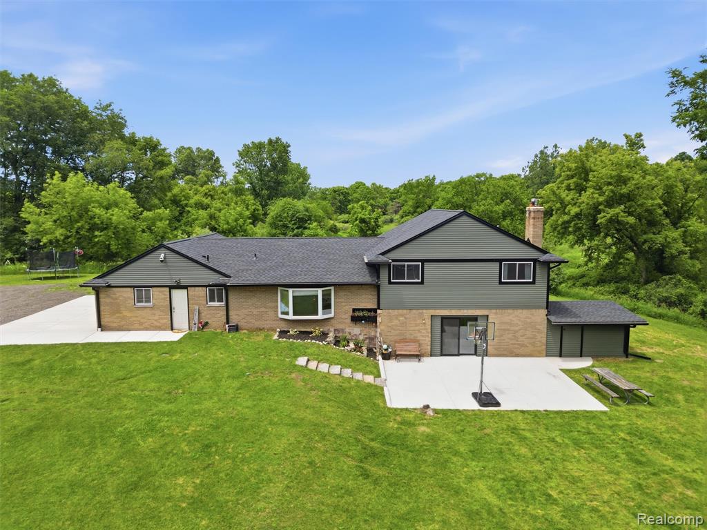 8620 Joey Drive, Pinckney, MI 48169 — Photo 4