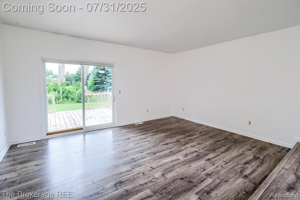 5010 Spring Well Lane, Grand Blanc, MI 48439 — Photo 10