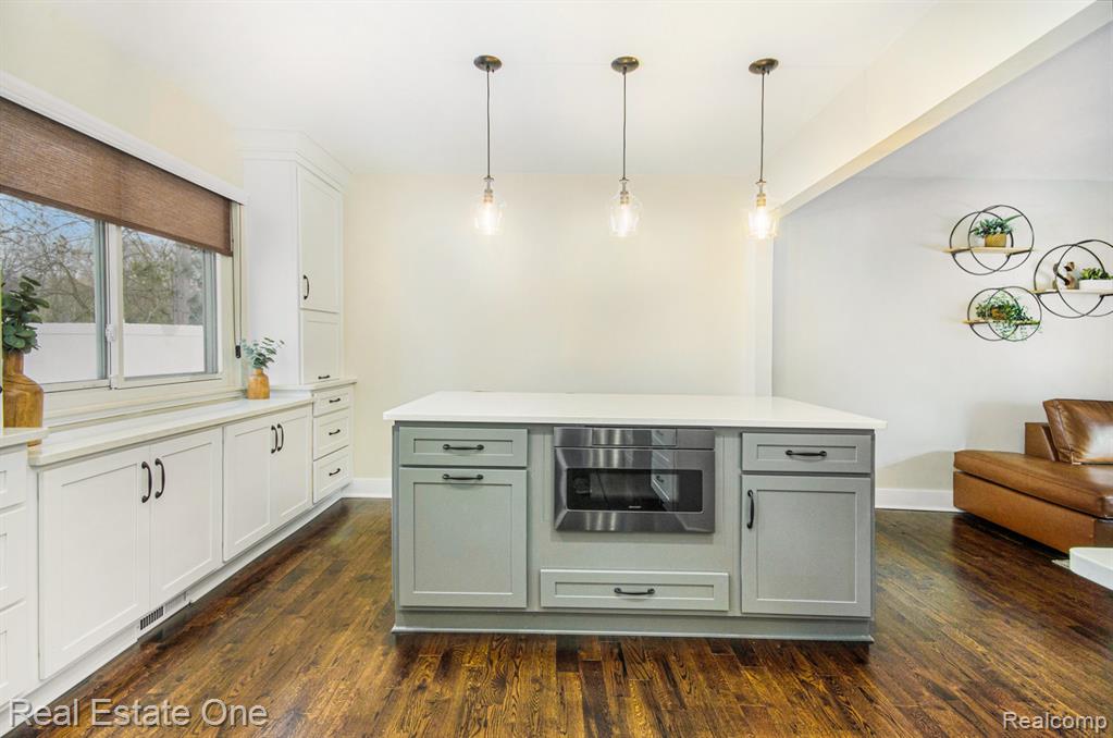5395 English Drive, Troy, MI 48085 — Photo 5