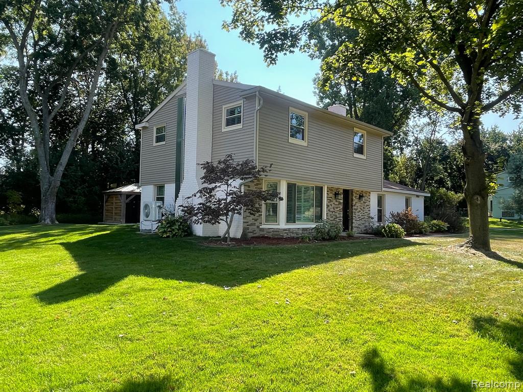 21150 E Chigwidden Street, Northville, MI 48167 — Photo 40