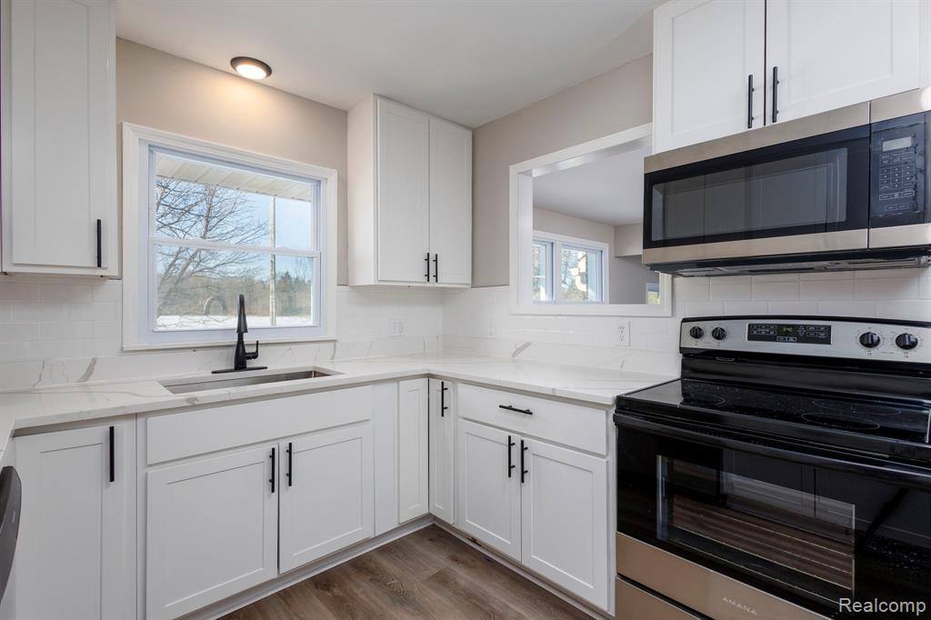 12923 Collins Road, Brockway, MI 48097 — Photo 11