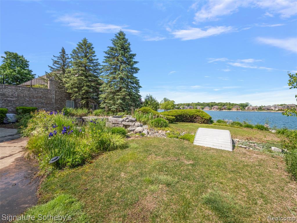 10611 Lighthouse Point, South Lyon, MI 48178 — Photo 56