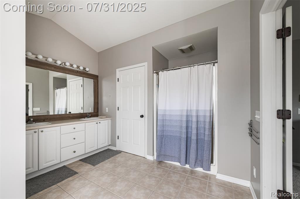 6068 Woodpecker Court, Ypsilanti, MI 48197 — Photo 35