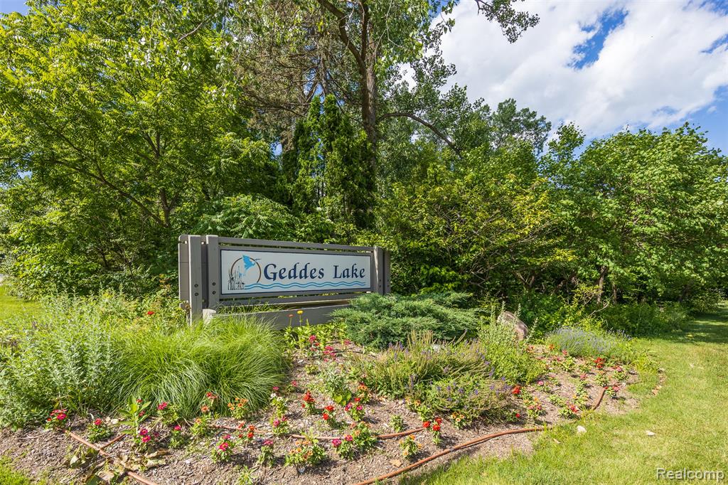 686 Peninsula Court, Ann Arbor, MI 48105 — Photo 36