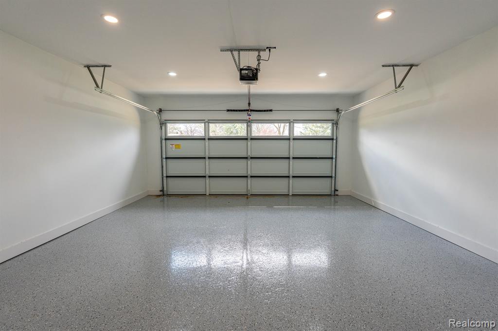 822 DAHLIA Lane, Rochester Hills, MI 48307 — Photo 41