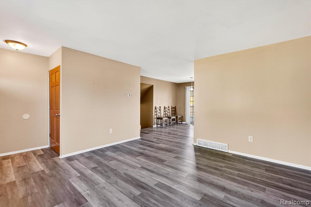 4450 N Vassar Road, Flint, MI 48506 — Photo 5