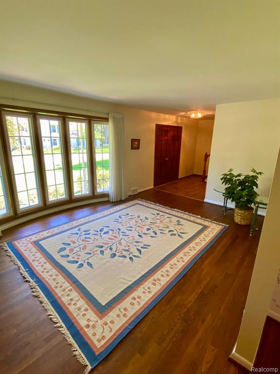 6643 GUILDFORD Drive, Shelby Twp, MI 48316 — Photo 14
