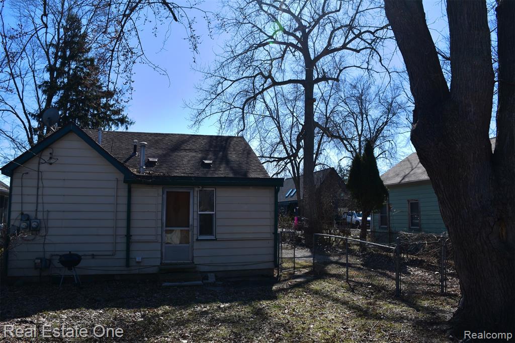 3026 Norcott Drive, Keego Harbor, MI 48320 — Photo 22