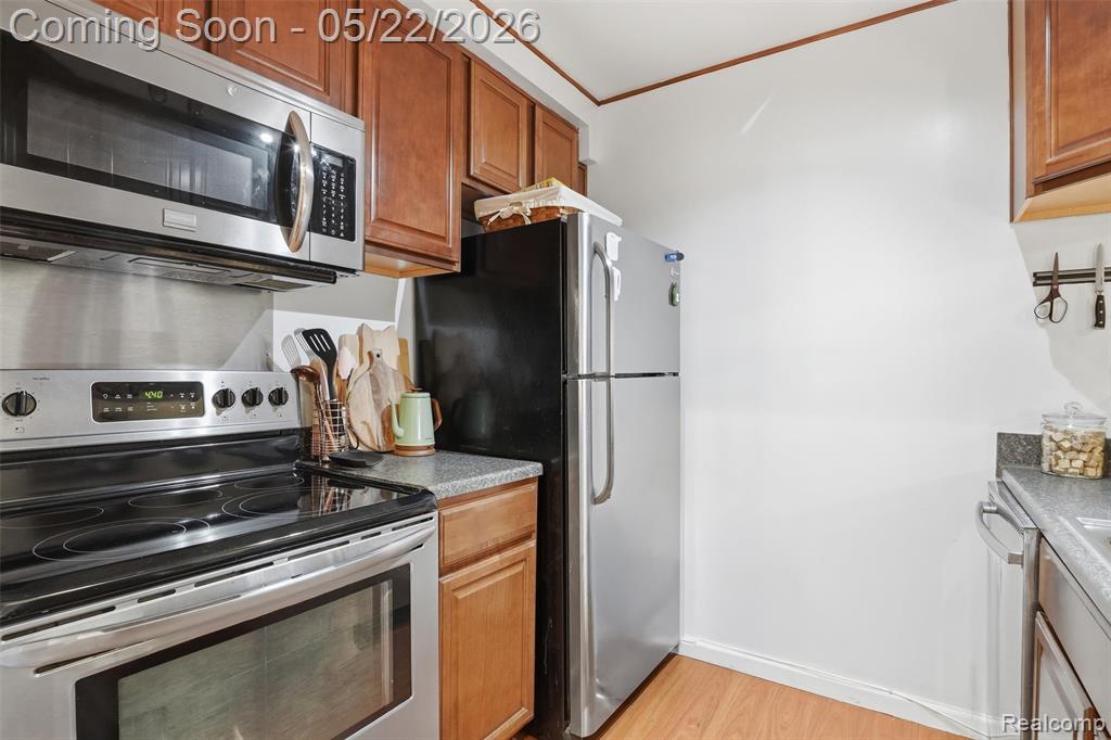 15055 Hubbard Street, 35, Livonia, MI 48154 — Photo 13