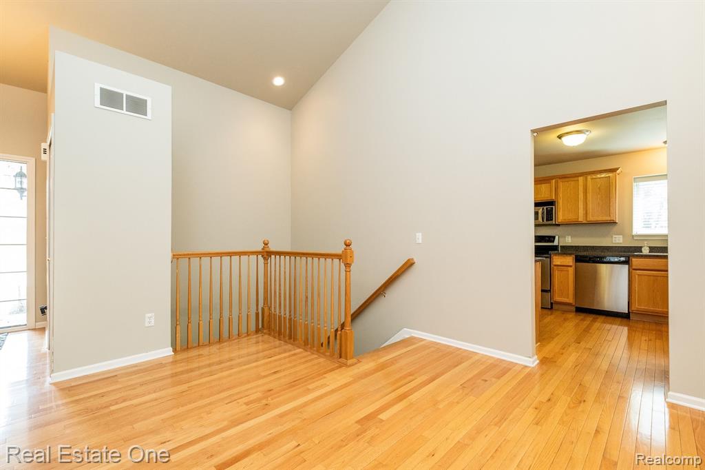 8113 SUTTON Court, White Lake, MI — Photo 27