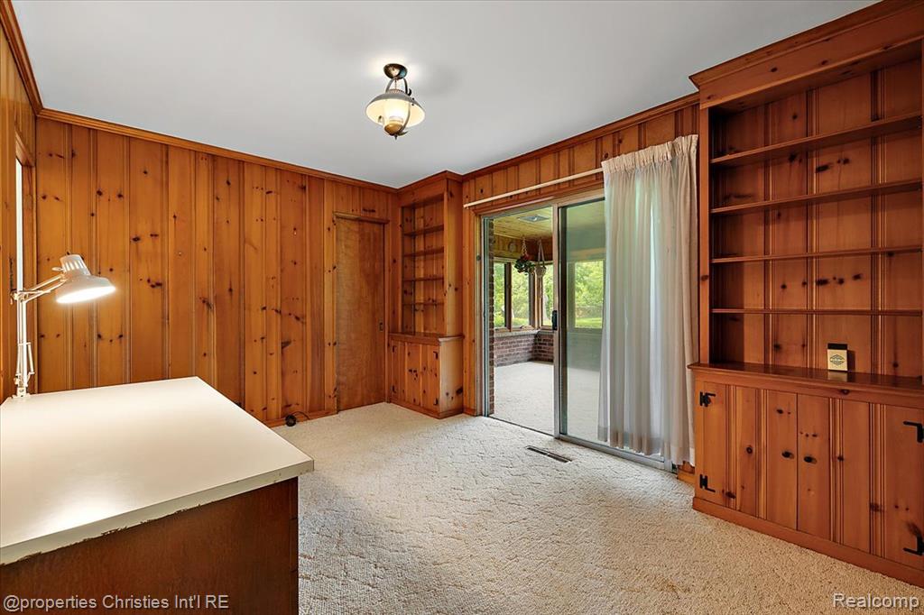 5252 Doherty Drive, West Bloomfield, MI 48323 — Photo 17
