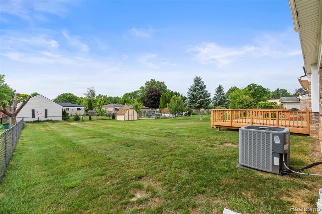 4210 Wingate Drive, Sterling Heights, MI 48310 — Photo 41