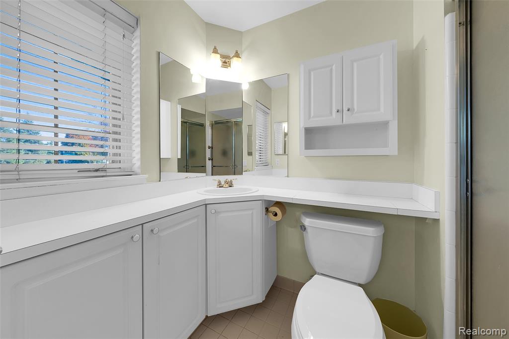 48391 Seawind Court, Shelby Twp, MI 48315 — Photo 8