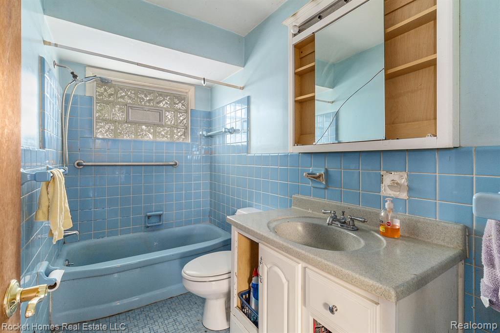915 Englewood Avenue, Royal Oak, MI 48073 — Photo 16