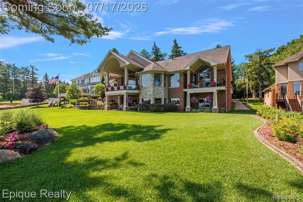 565 Shady Oaks Street, Lake Orion, MI 48362 — Photo 9
