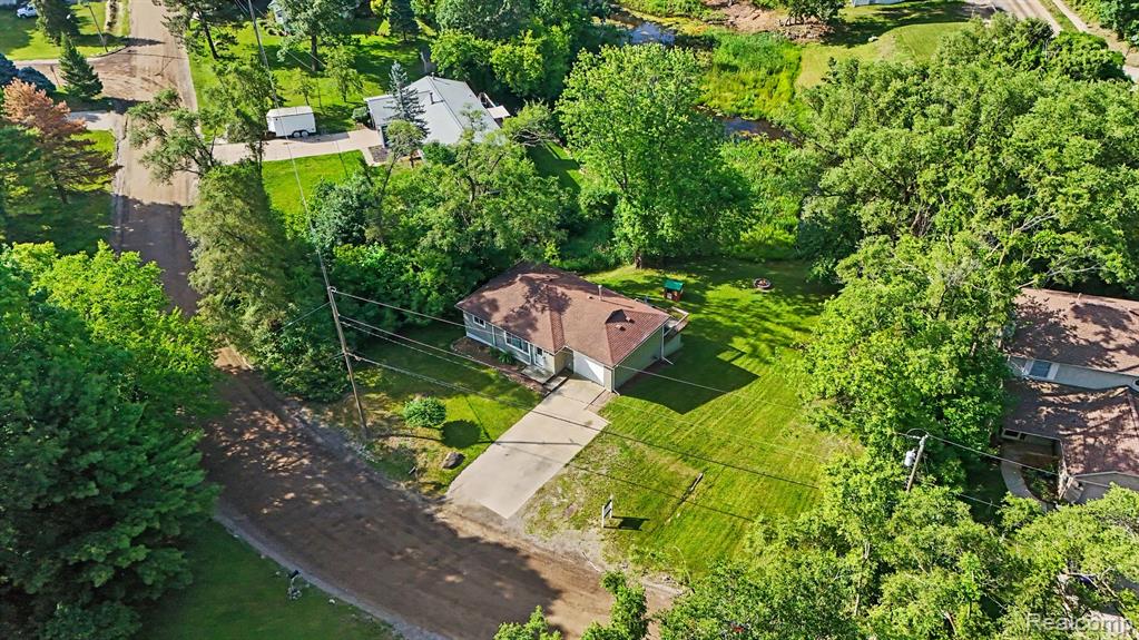 611 Bunny Run Boulevard, Lake Orion, MI 48362 — Photo 3