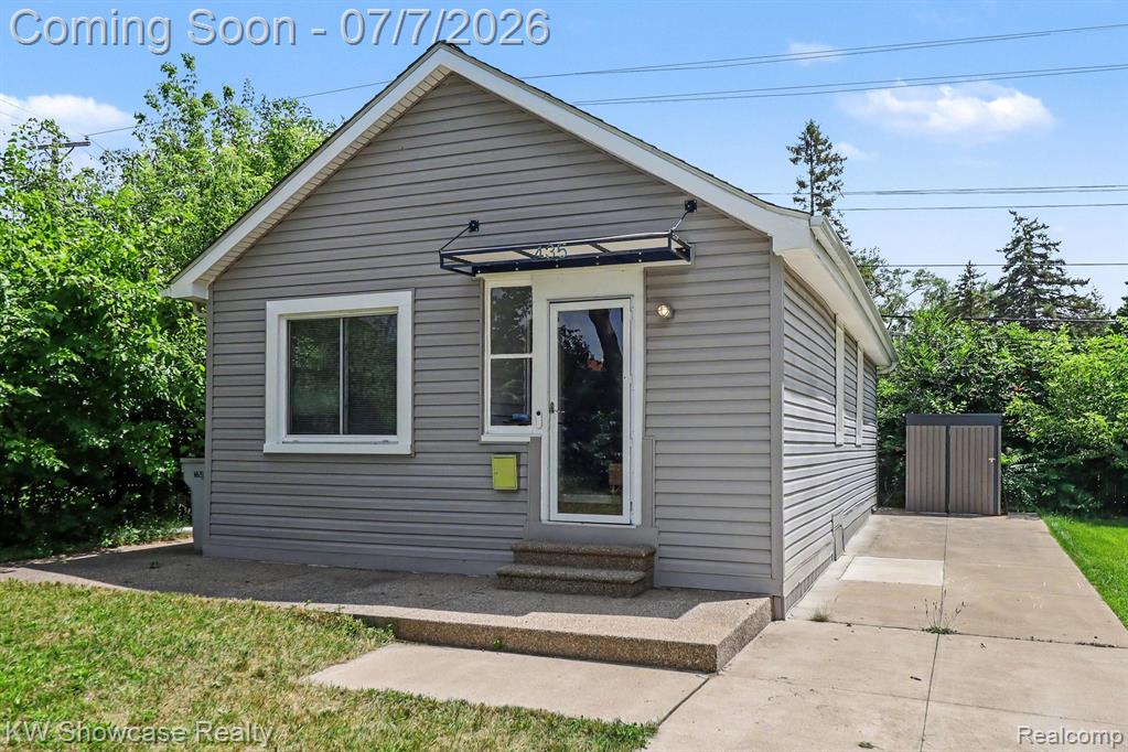 435 W Sonoma Avenue, Hazel Park, MI 48030 — Photo 2