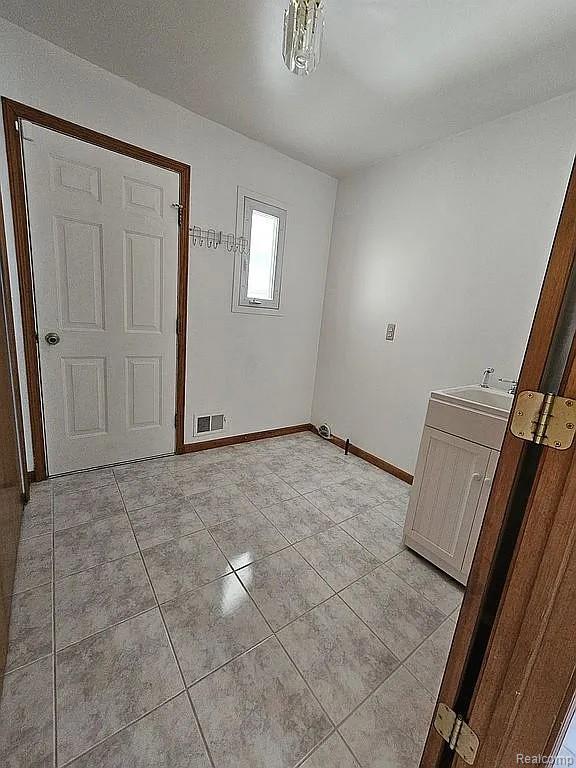 47630 Robins Nest Drive, Utica, MI 48315 — Photo 17