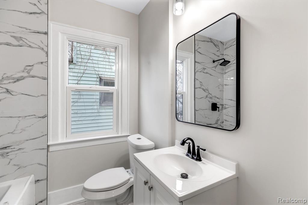 5775 HOLCOMB Street, Detroit, MI 48213 — Photo 9
